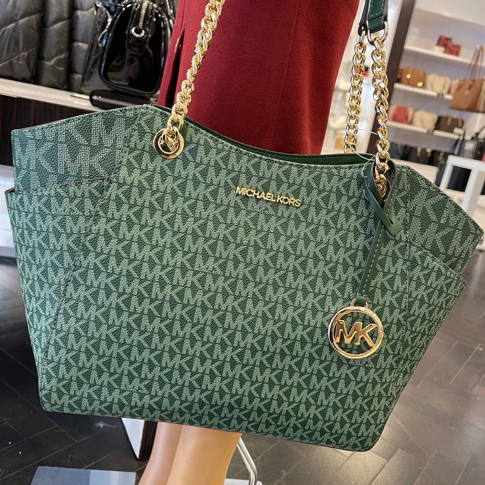 MICHAEL KORS
Jet Set Travel Large Signature Chain Shoulder Tote Bag
Moss
NWT - Picture 15 of 16